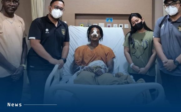 Alami Cedera Ketua PSSI Sarankan Ronaldo Kwateh untuk beristirahat full